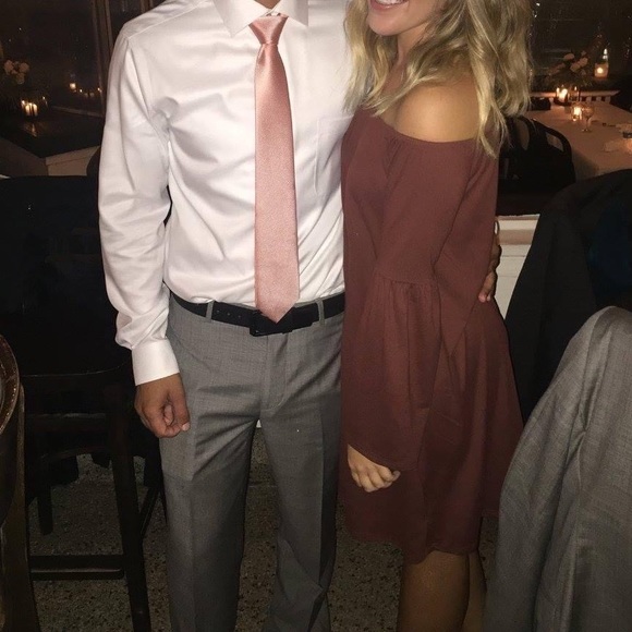 Off The Shoulder Dress - Picture 3 of 4